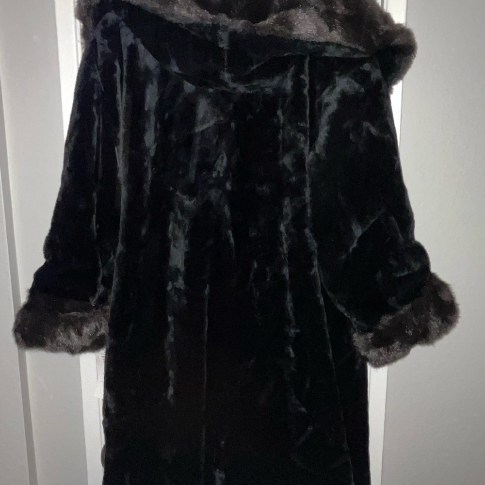 Vintage Monterey fashion Black fur coat